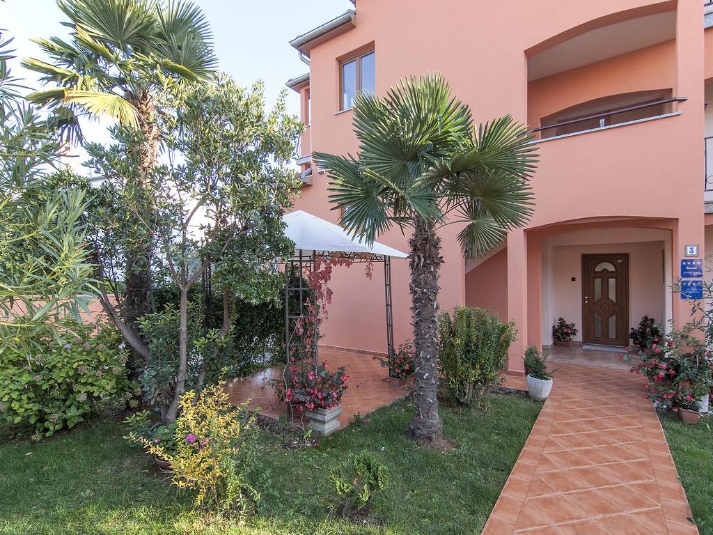 Apartman Cvek *